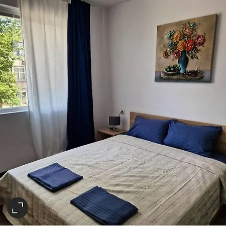 Aпартамент-софия/ Newhome Lux Apartamento *